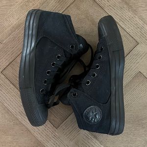 Converse High Tops Sz 4 Men’s